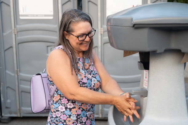 Best Portable restroom trailer rental  in Vernon Hls, IL